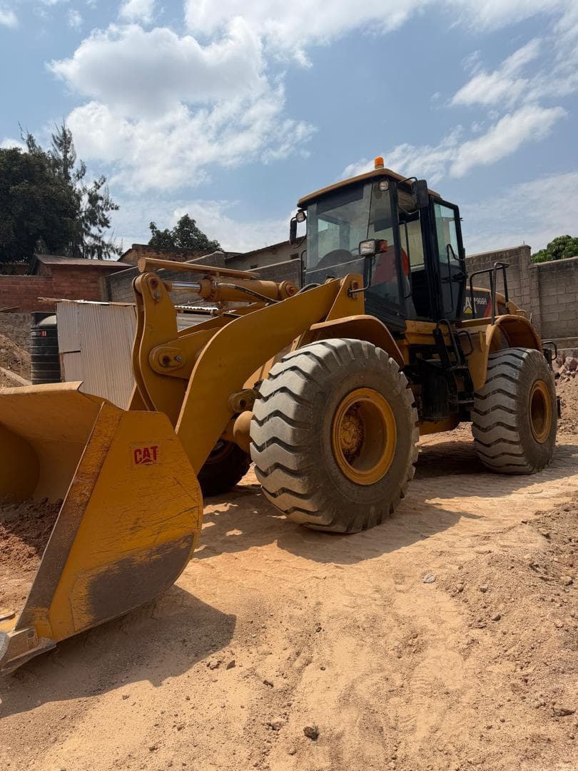 Caterpillar 966H wheel loader on a Kigali site
